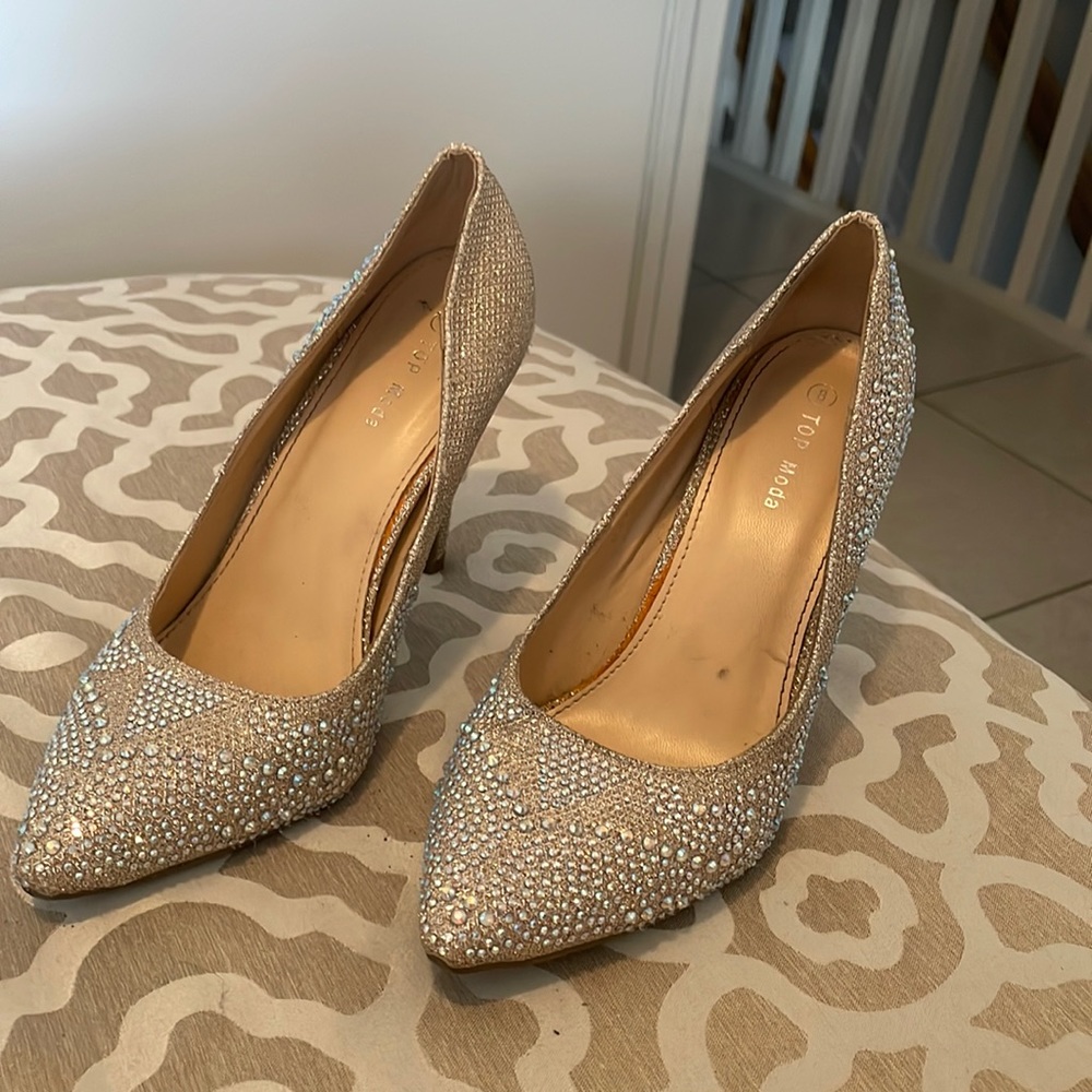 Bare used heels , run small because normally I am a 7 1/2